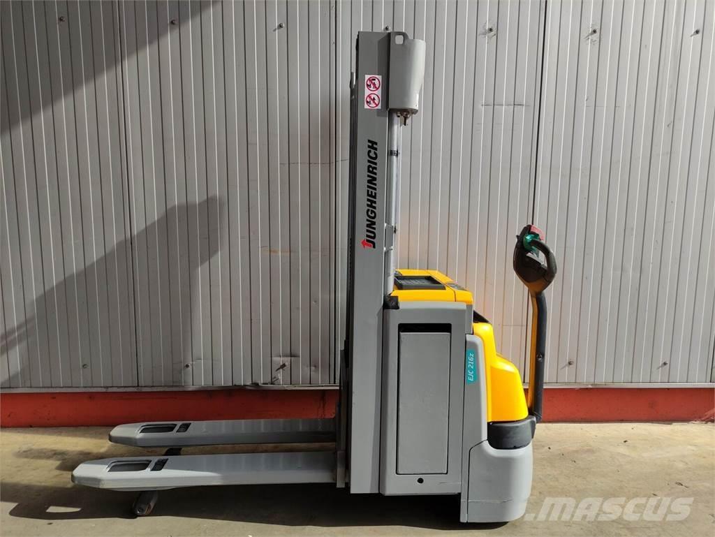 Jungheinrich EJC216z Ročni električni viličar