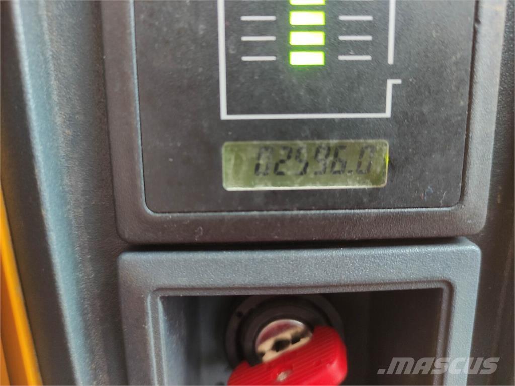 Jungheinrich EJE 120 Električni nizko dvižni viličar