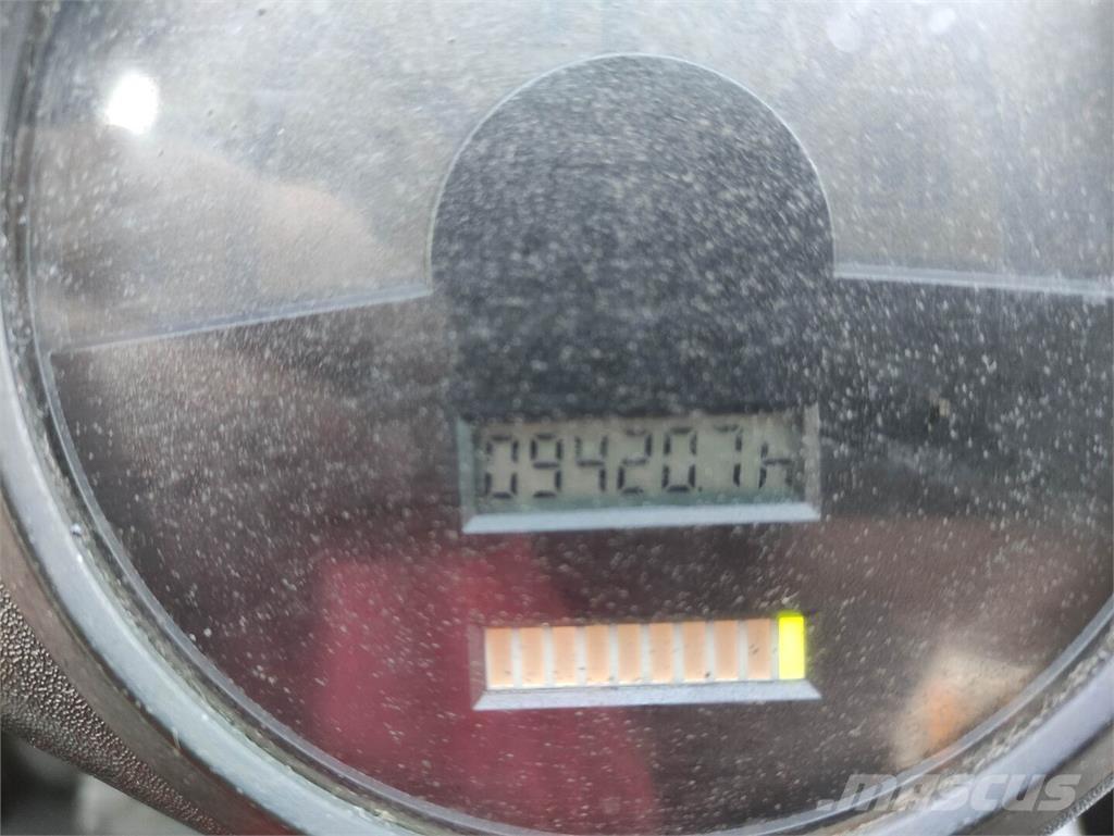 Linde E30-336-03 (LACK NEU) Električni viličarji