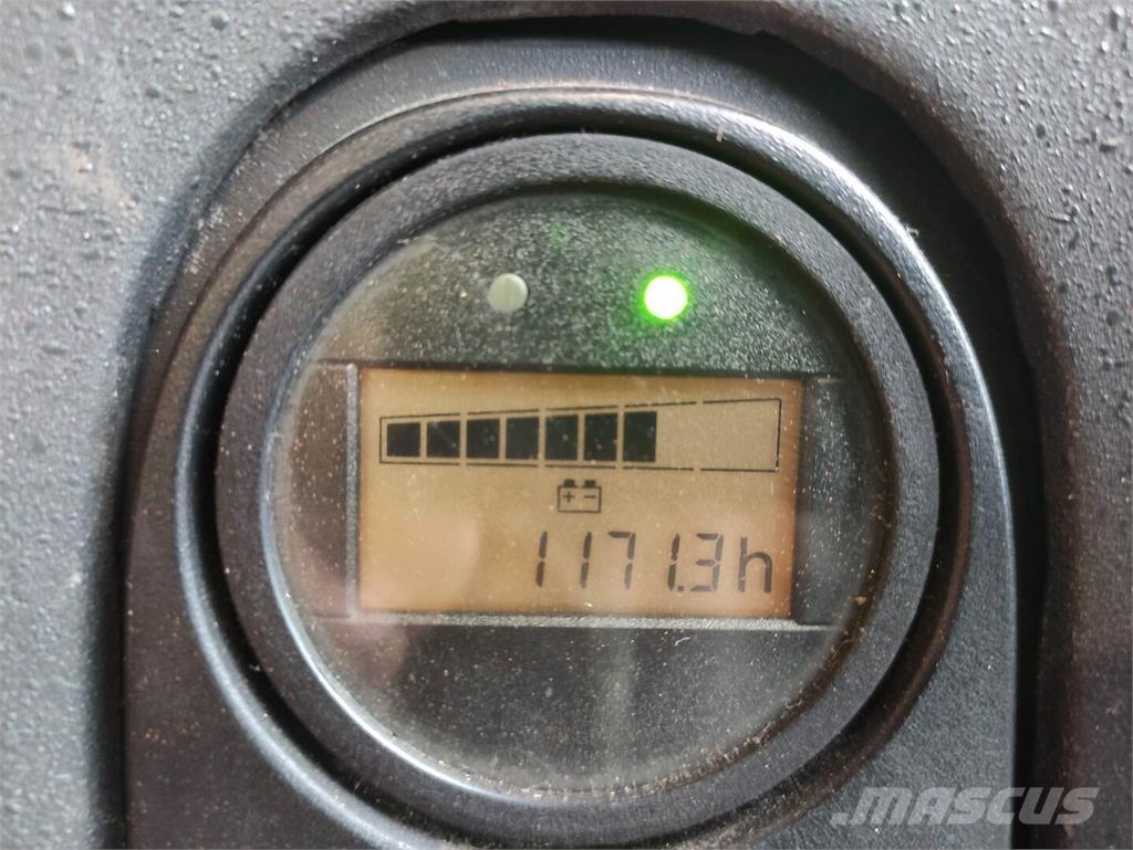 Linde L12 i Ročni električni viličar