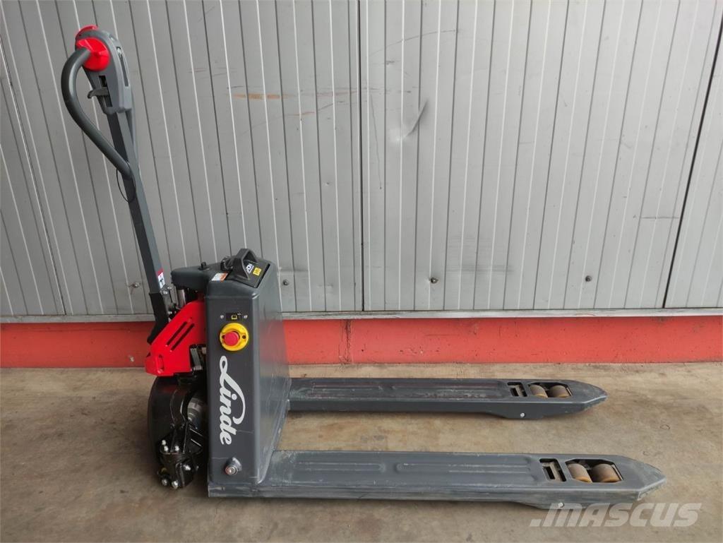 Linde MT15C Električni nizko dvižni viličar