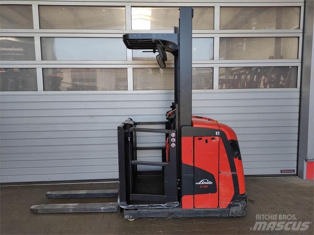 Linde V10-02 Visokodvižni komisionirni viličar