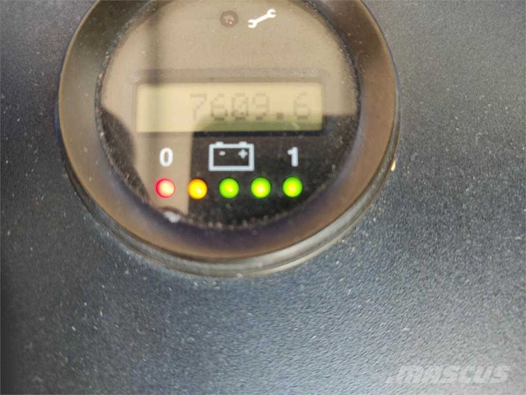 Stöcklin EFP30XXL Električni nizko dvižni viličar
