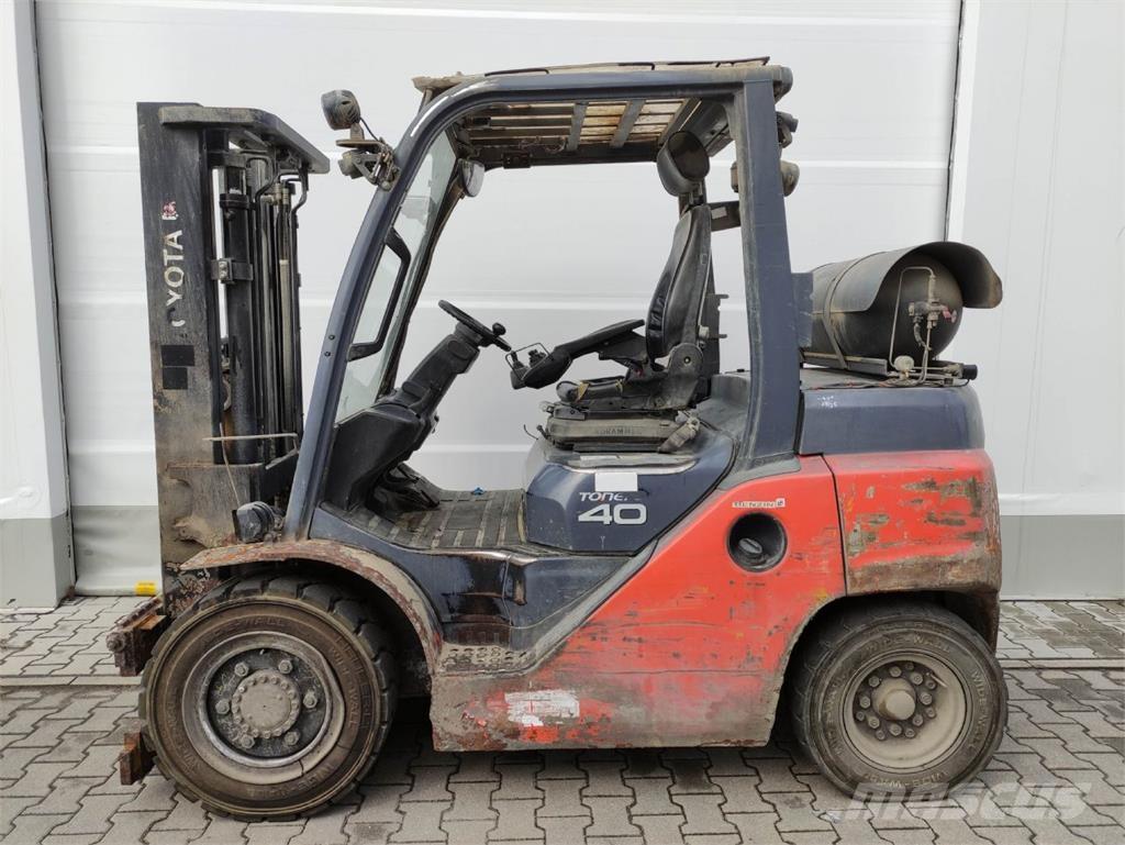 Toyota 8FG35N Plinski viličarji