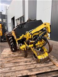 John Deere H414