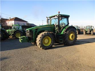 John Deere 8245 R