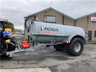 Pichon 2500 Gallon Tanker