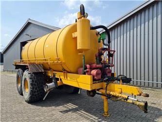 Veenhuis Mengmesttank 12.000 tandem gestuurd met hef