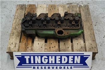 John Deere 4239