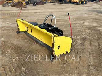 SnowWolf SKID STEER LOADER 102 HYDRAULIC QUATTRO PLOW