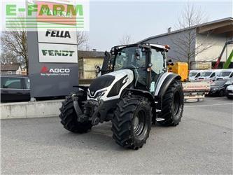 Valtra g135 versu