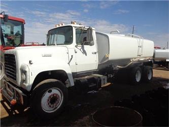 Ford L8000