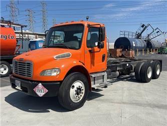Freightliner M2 106