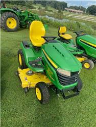 John Deere X590