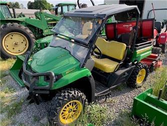 John Deere XUV590M