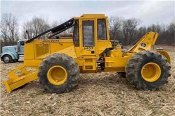 John Deere 640E