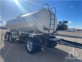 Fruehauf 3350 gal Pup