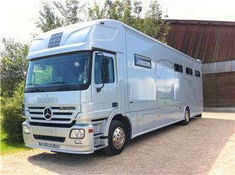 Mercedes-Benz Actros Horse transporter