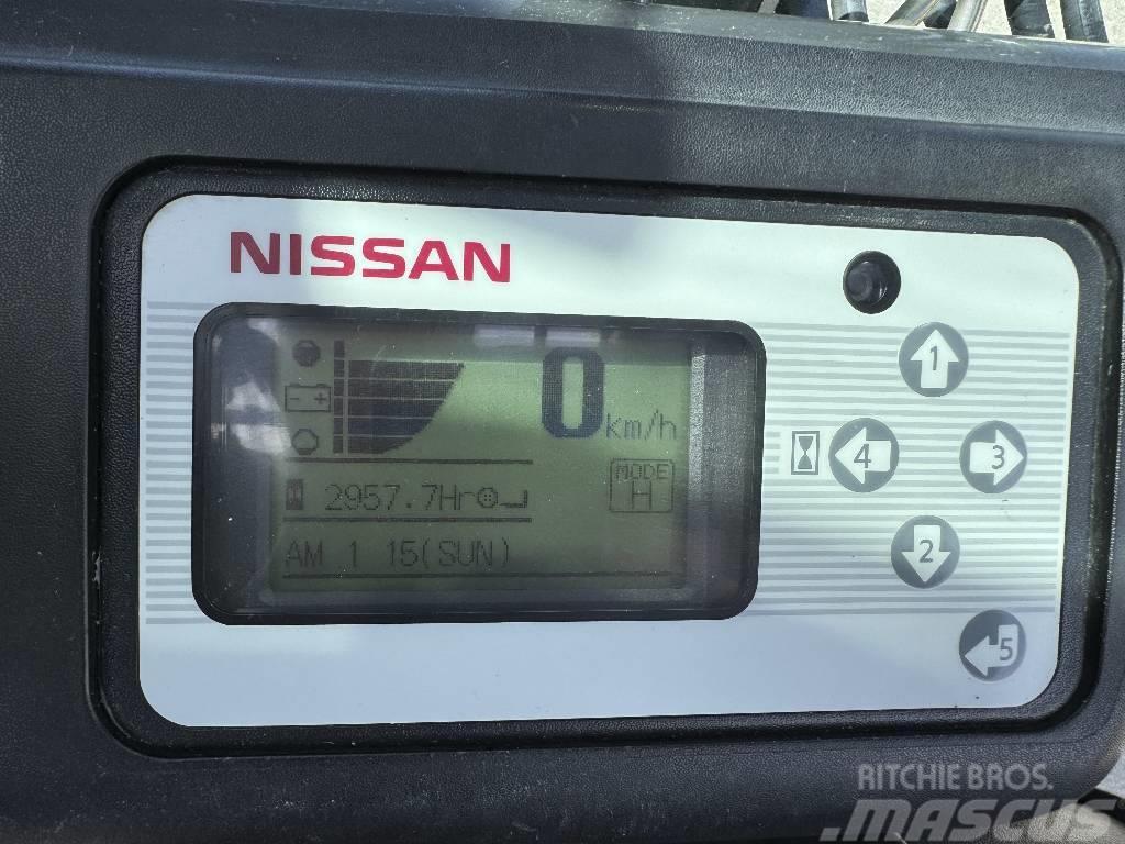 Nissan 1Q2L25Q *Triplex+Kool Reachforcks*2960 h Top Električni viličarji