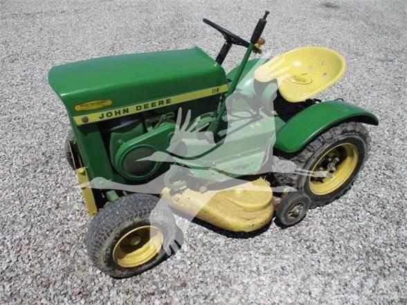John Deere 110 Vrtni traktor kosilnice