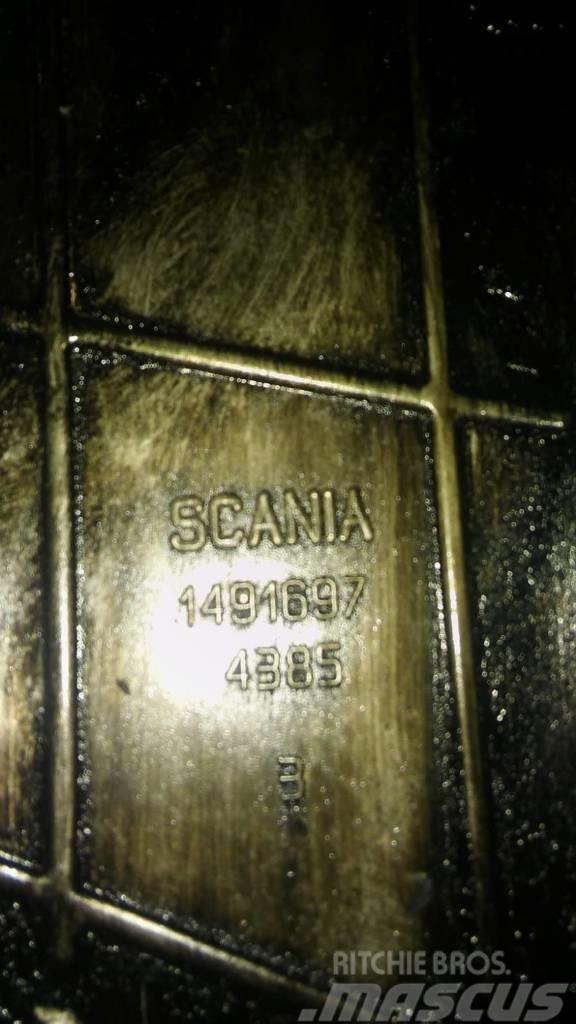 Scania R420 rocker cover 1491697,1517928 Motorji