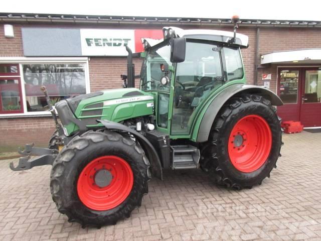 Fendt 211 Traktorji
