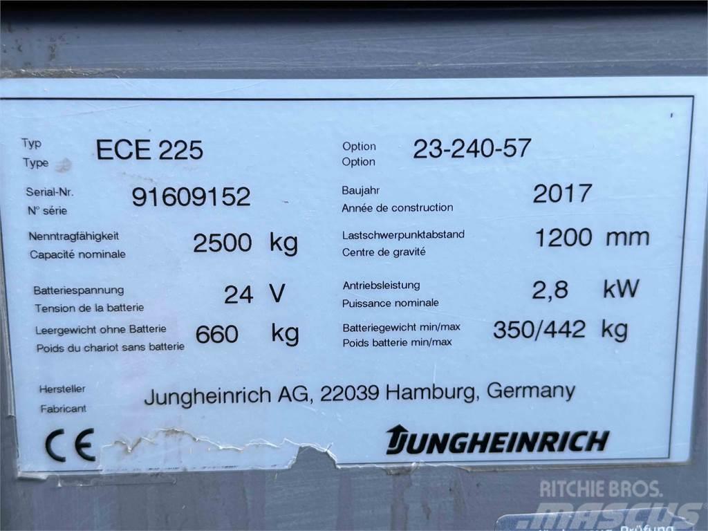 Jungheinrich ECE 225 240 - BJ.2017 - 5.413 STD. - SONDERPREIS Mini bagri <7t