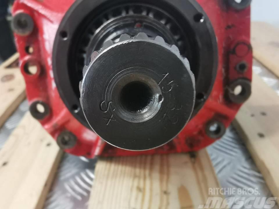 Manitou MLT 626 {Carraro15X32 front differential Osi