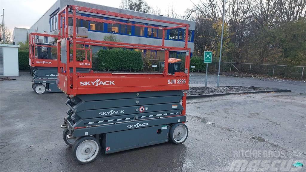 SkyJack SJIII3226 Škarjaste dvižne ploščadi