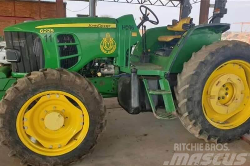 John Deere 6225 Traktorji