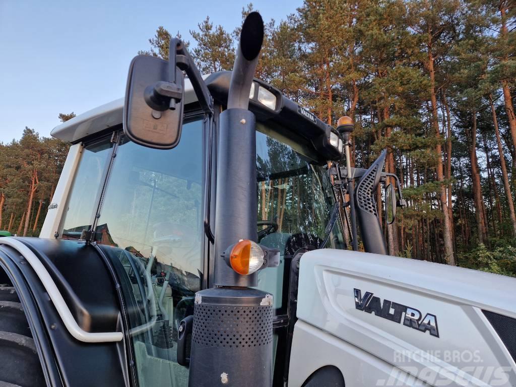 Valtra N103.4 Traktorji