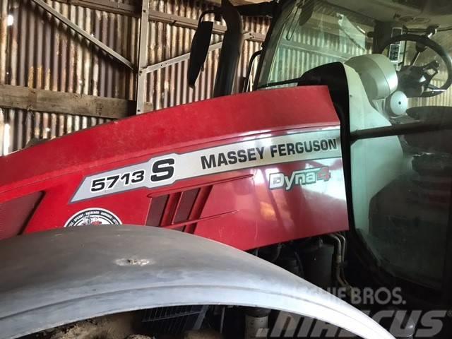 Massey Ferguson 5713 Traktorji