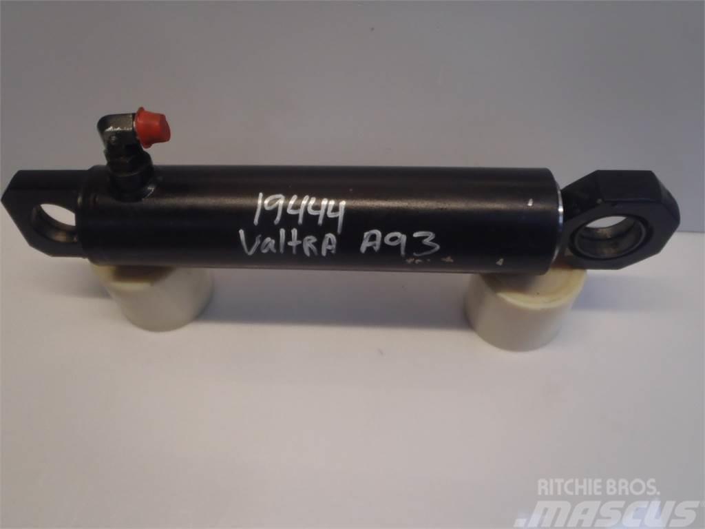 Valtra A93 Lift Cylinder Hidravlika