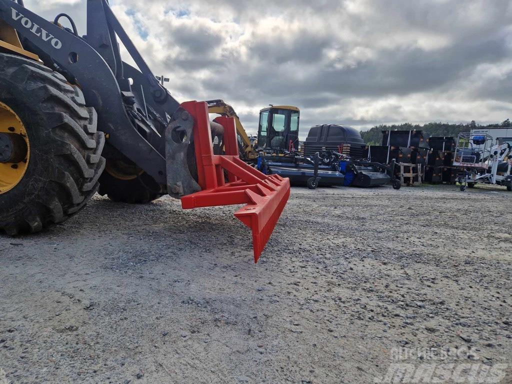  VAARAS-Kratta 3m för traktor hjullastare Kolesni nakladalci