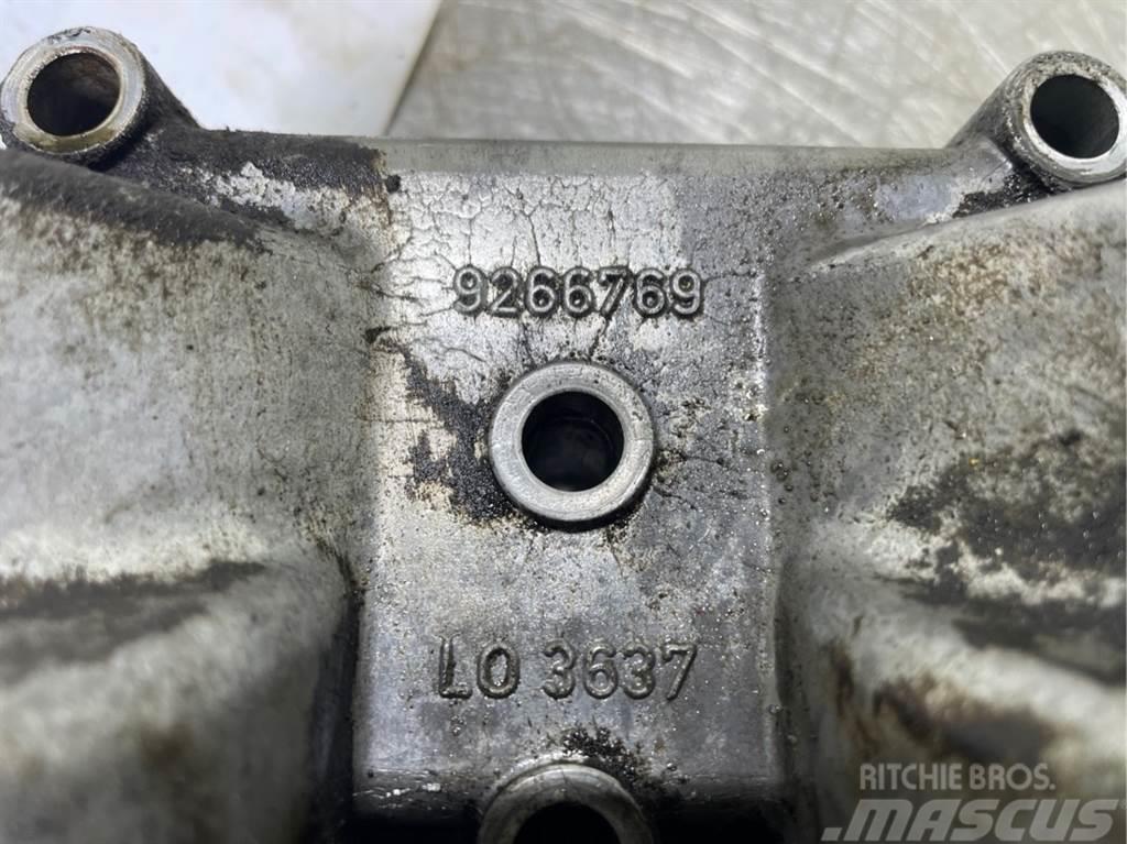 Liebherr L544-9266769-Oil filter bracket/Oelfilterkonsole Motorji