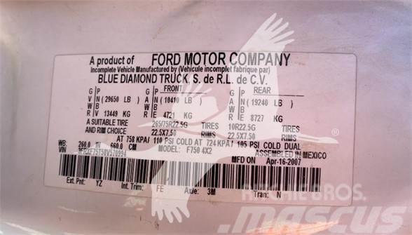 Ford F750 Drugo