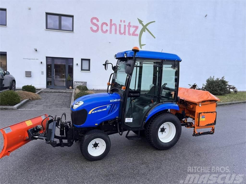 New Holland Boomer 25, Schiebeschild, Salzstreuer, Schneeschil Traktorji