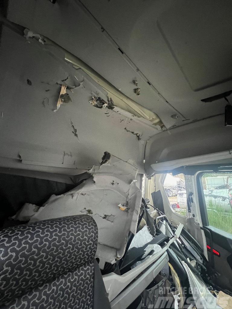 Scania R 410 *ACCIDENTE*DAMAGED*UNFALL* Vlačilci