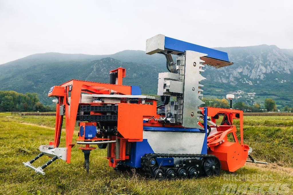  Pekautomotive Vineyard and Orchard Robotic Machine Traktorji