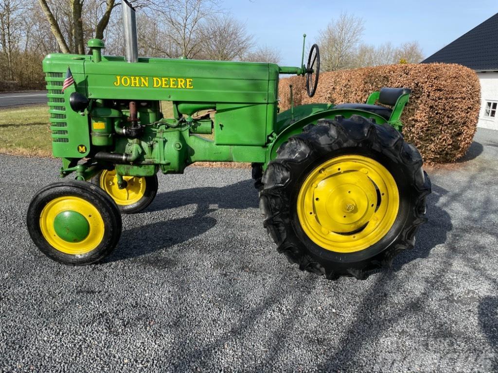 John Deere M Traktorji