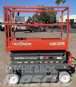SkyJack SJ3219 Škarjaste dvižne ploščadi