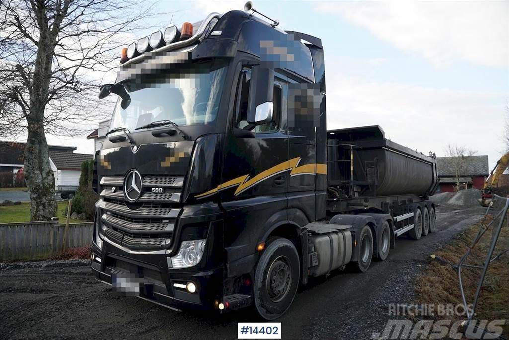 Mercedes-Benz Actros 2653 6x4 Truck w/ hydraulics. Vlačilci