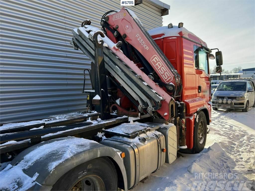 MAN TGA 35.480 Hook Truck 8x4 with FASSI F235XP Crane Kotalni prekucni tovornjaki