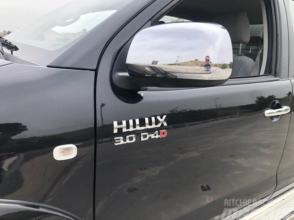 Toyota Hilux 3.0D-4D Cabina Doble VX Dostavna vozila / kombiji