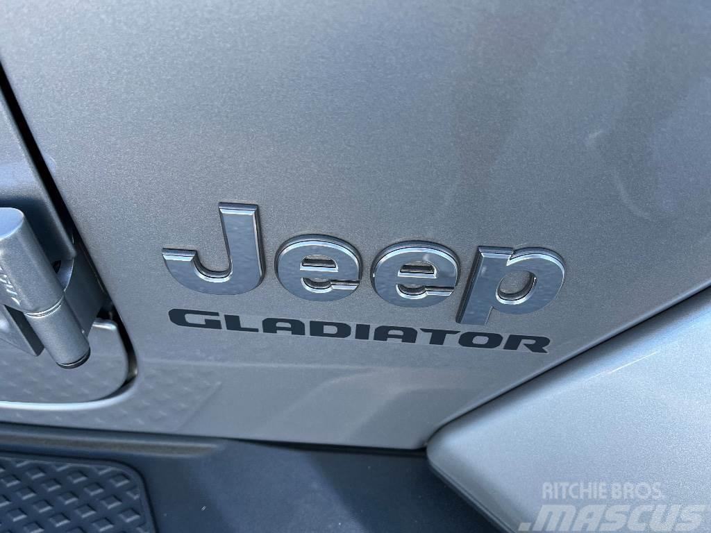 Jeep Gladiator Overland Avtomobili
