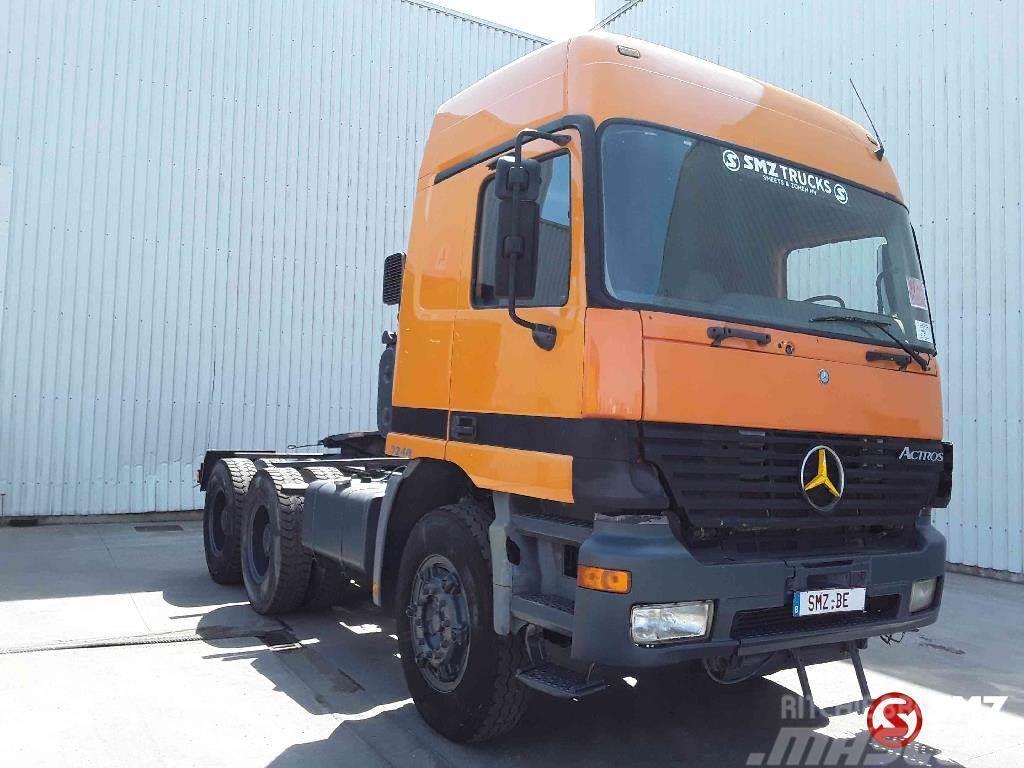 Mercedes-Benz Actros 3348 manual chassis lourd! Vlačilci