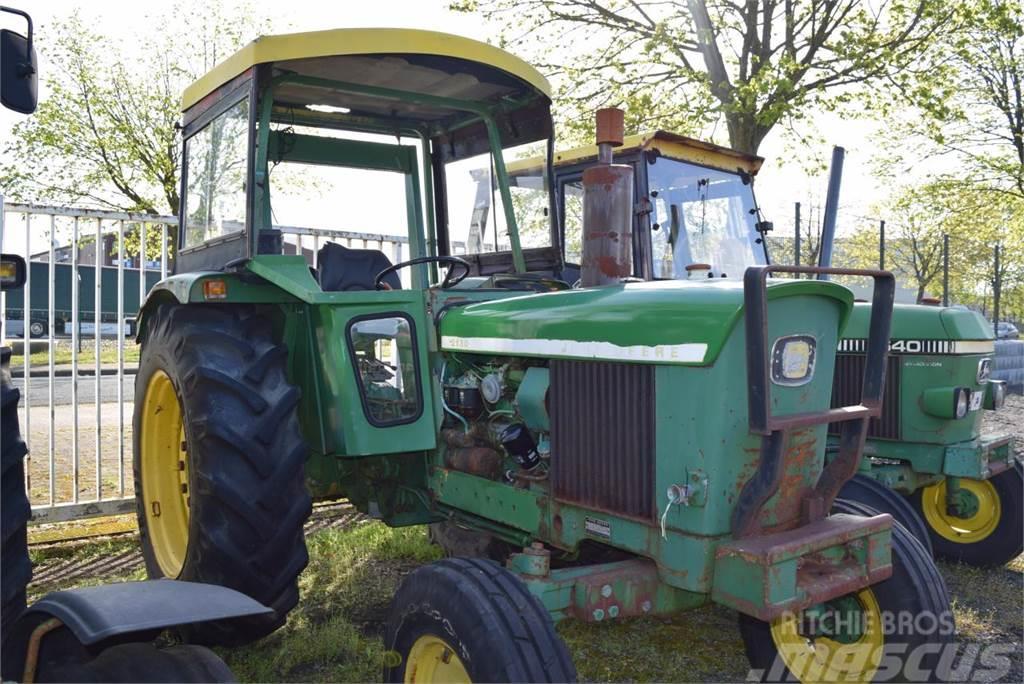 John Deere 2130 Traktorji