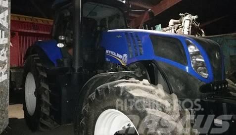 New Holland T 8.300 AC Traktorji