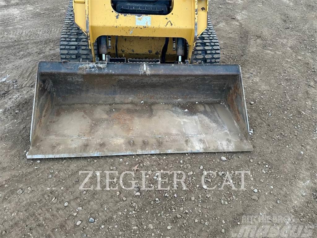 CAT 259D Crawler loaders