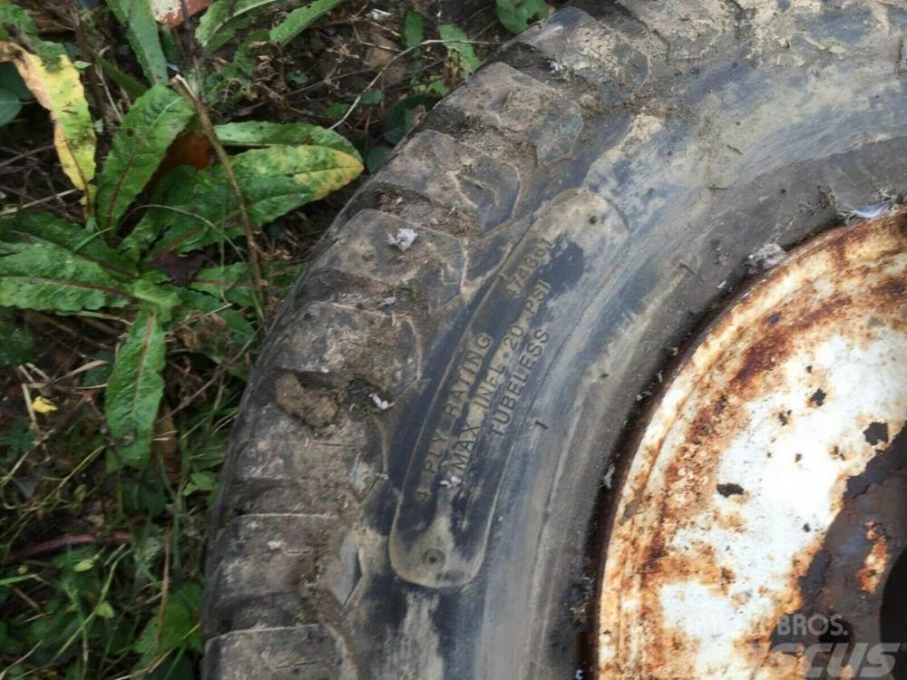  Goldini Tractor Tyre and Wheel £80 Gume, kolesa in platišča